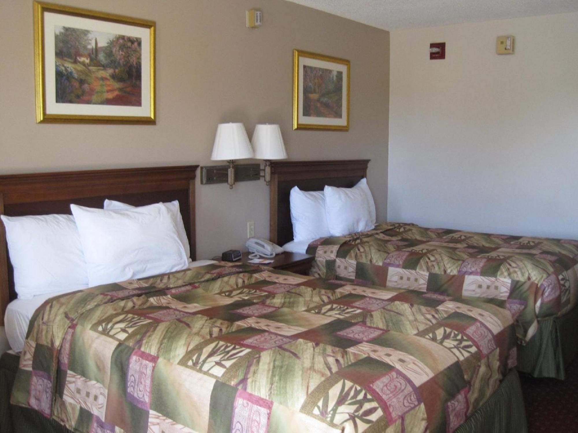 Briarwood Inn Of Geneva المظهر الخارجي الصورة