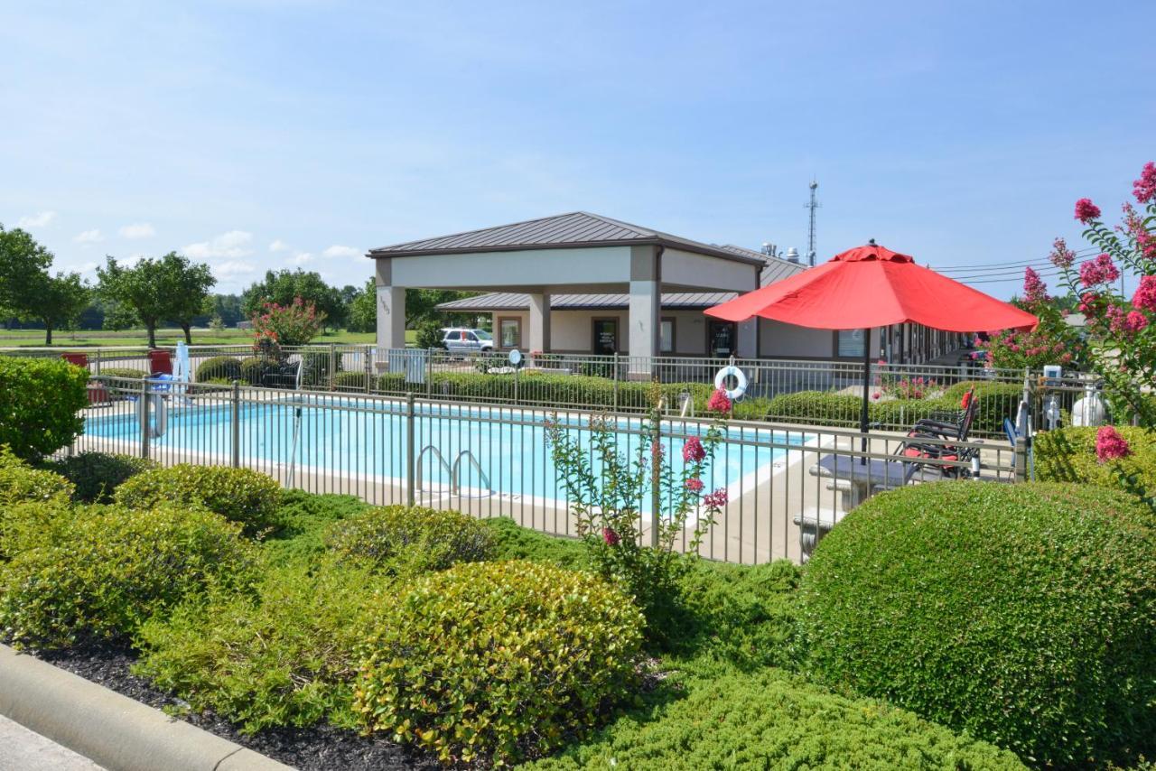 Briarwood Inn Of Geneva المظهر الخارجي الصورة