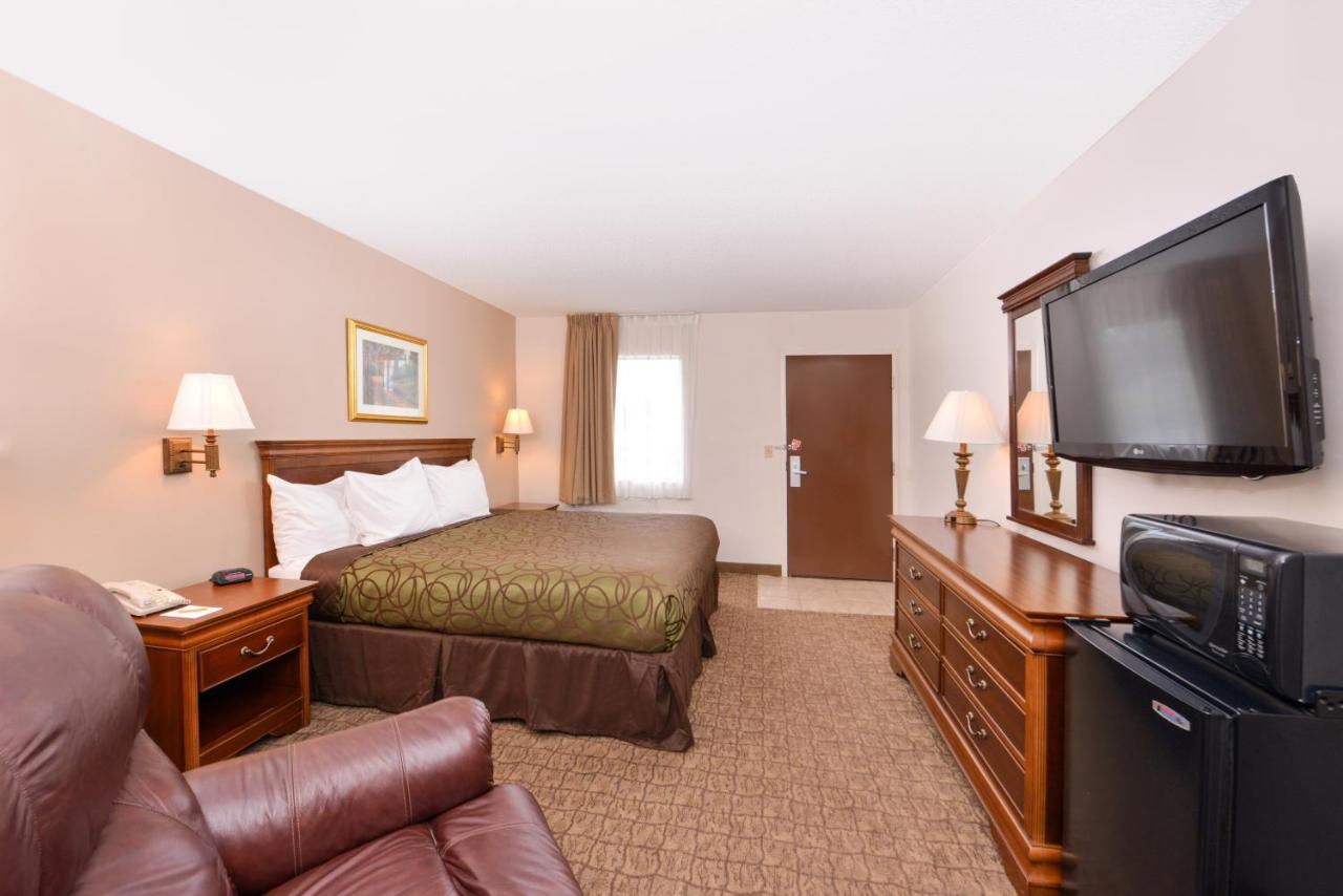 Briarwood Inn Of Geneva المظهر الخارجي الصورة