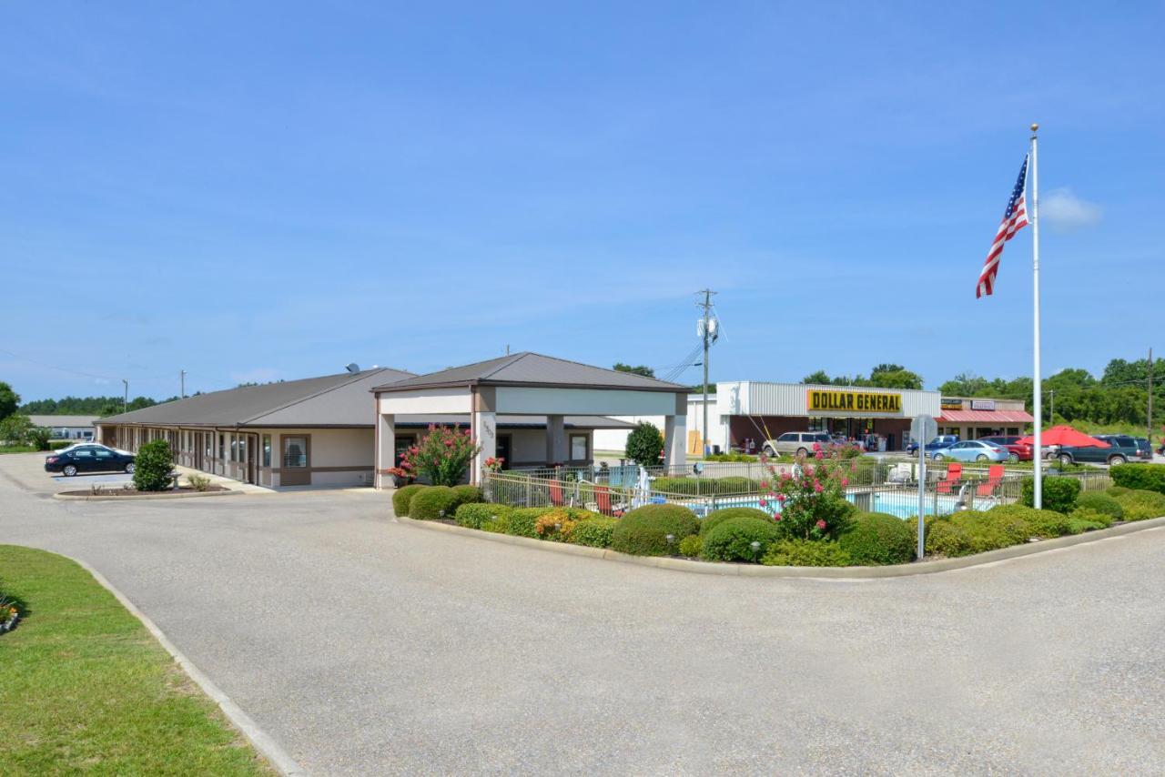 Briarwood Inn Of Geneva المظهر الخارجي الصورة